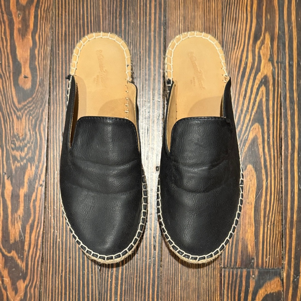 Universal Thread Black Leather Espadrilles